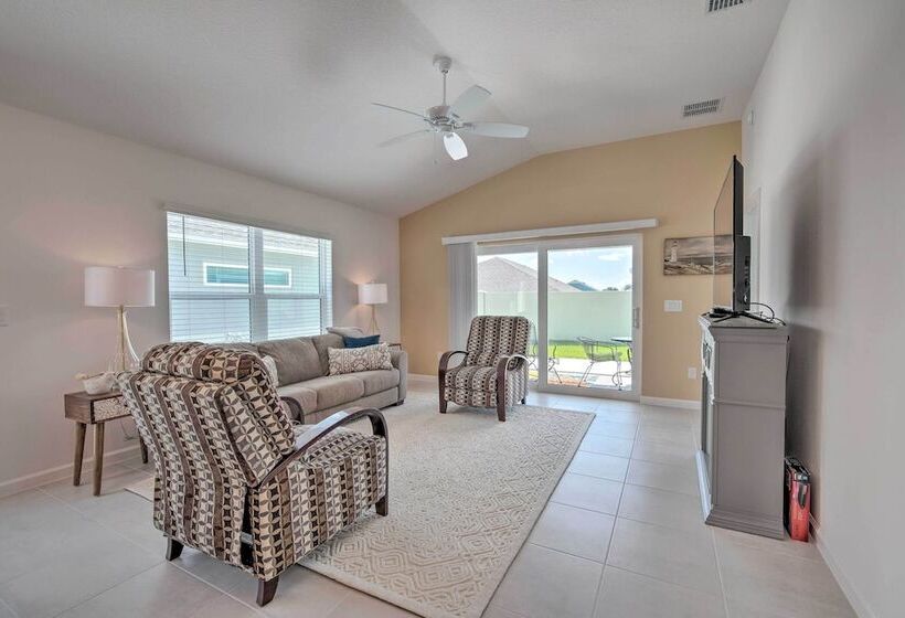 Lanai & Resort Amenities: The Villages Getaway