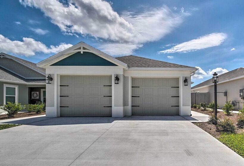 Lanai & Resort Amenities: The Villages Getaway