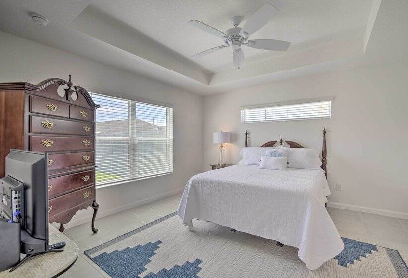 Lanai & Resort Amenities: The Villages Getaway