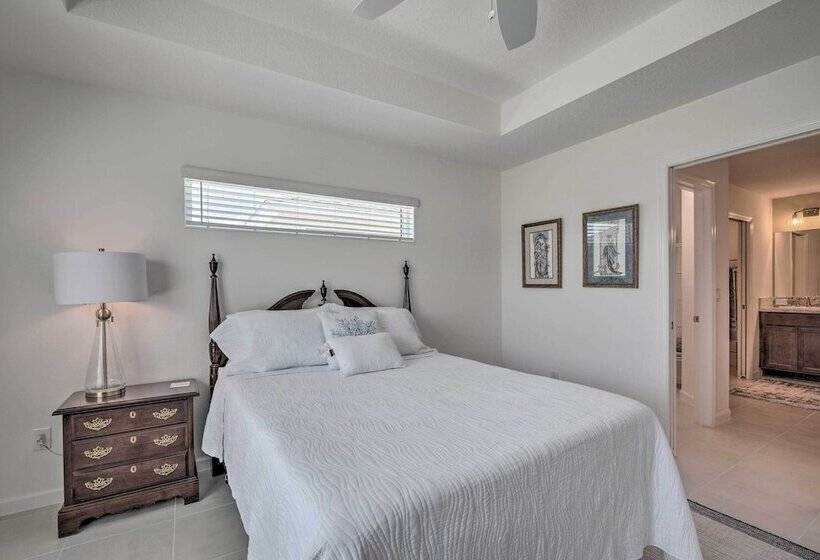 Lanai & Resort Amenities: The Villages Getaway