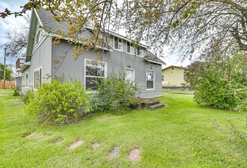 Pet Friendly Home W/ Yard & Mountain Views!