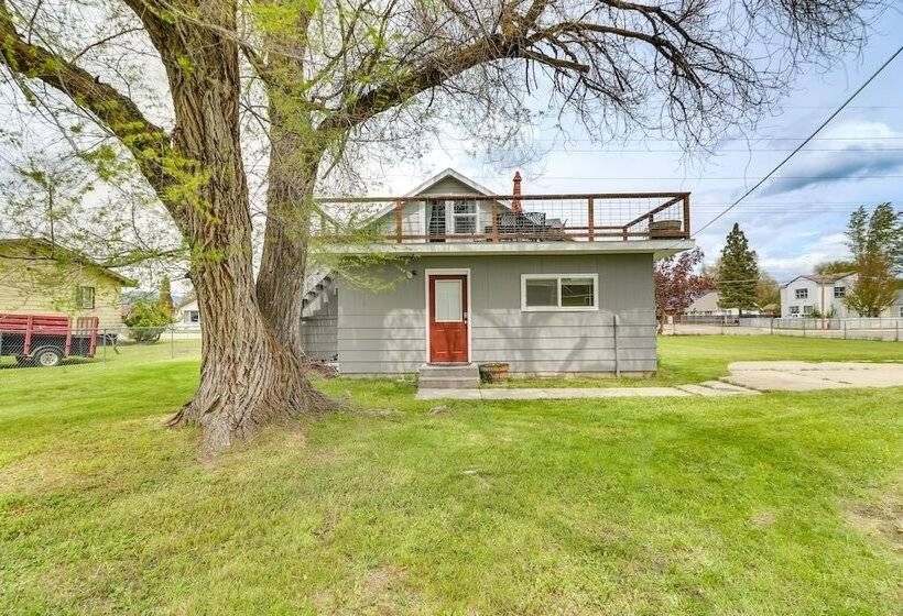 Pet Friendly Home W/ Yard & Mountain Views!