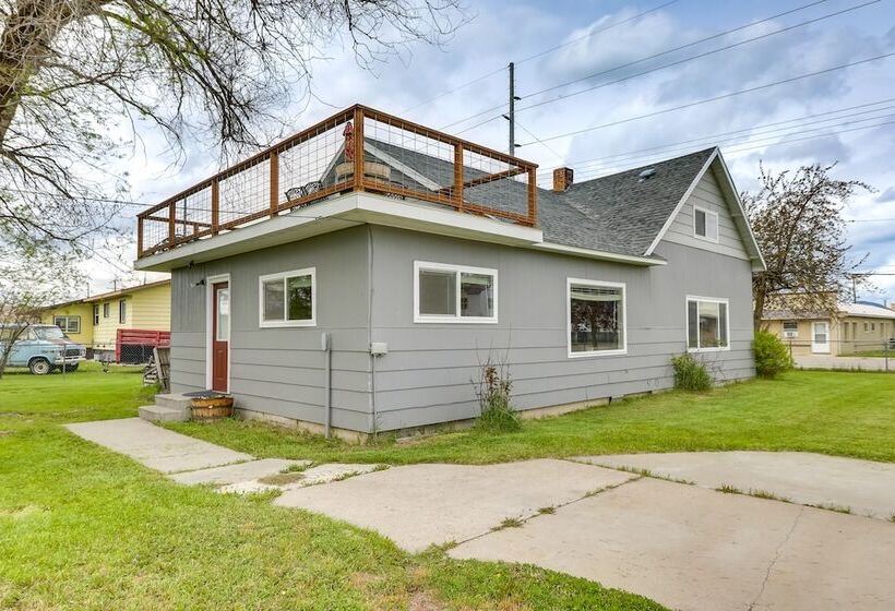 Pet Friendly Home W/ Yard & Mountain Views!