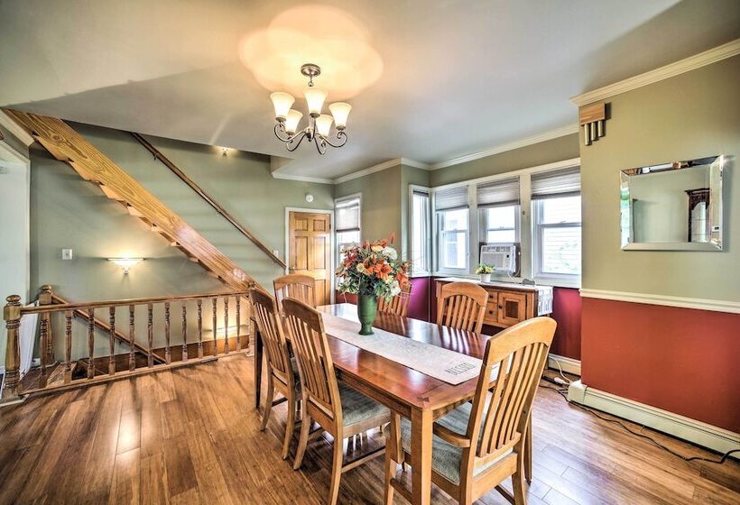 Pet Friendly Latham Retreat ~ 7 Mi To Albany!