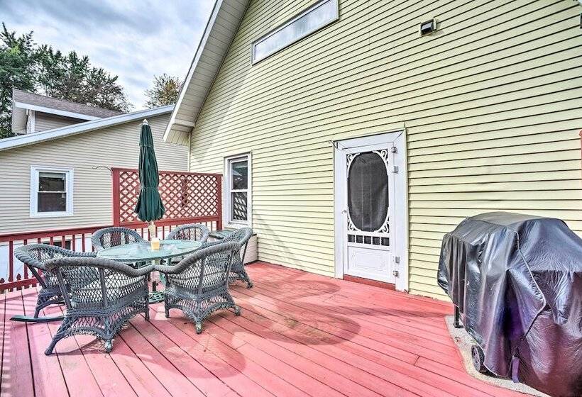 Pet Friendly Latham Retreat ~ 7 Mi To Albany!