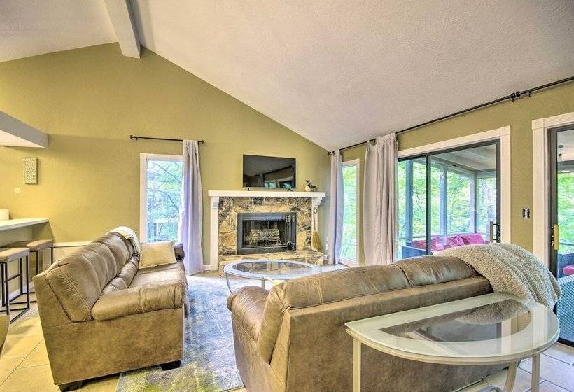 Margarita Resort Retreat In Osage Beach!