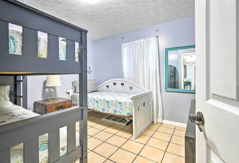 Pet Friendly Pcb Duplex   Walk To Beach!