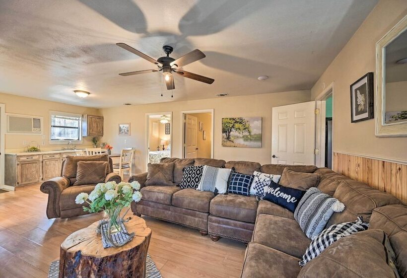 Pet Friendly  Shady Oaks  Broken Bow Gem W/ Patio!