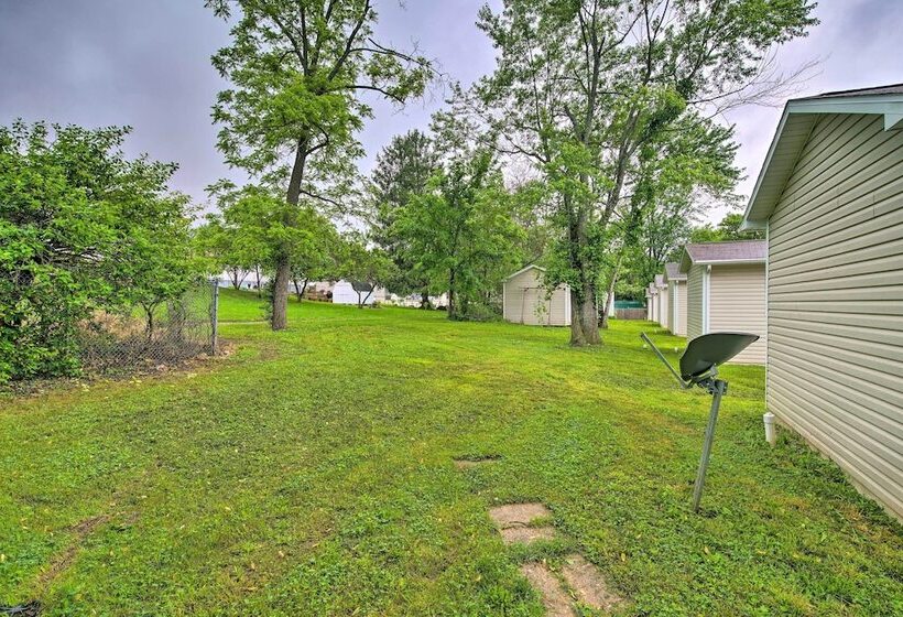 Pet Friendly West Plains Home Near Downtown!