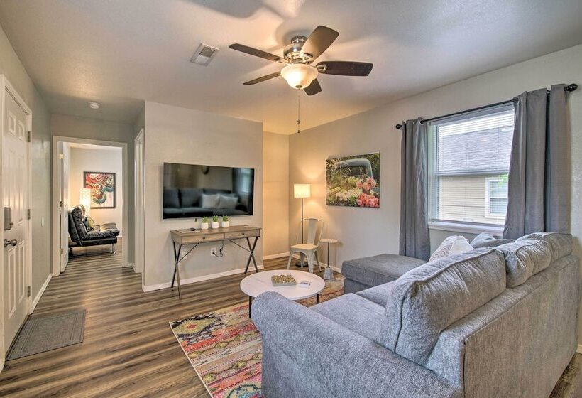 Pet Friendly West Plains Home Near Downtown!