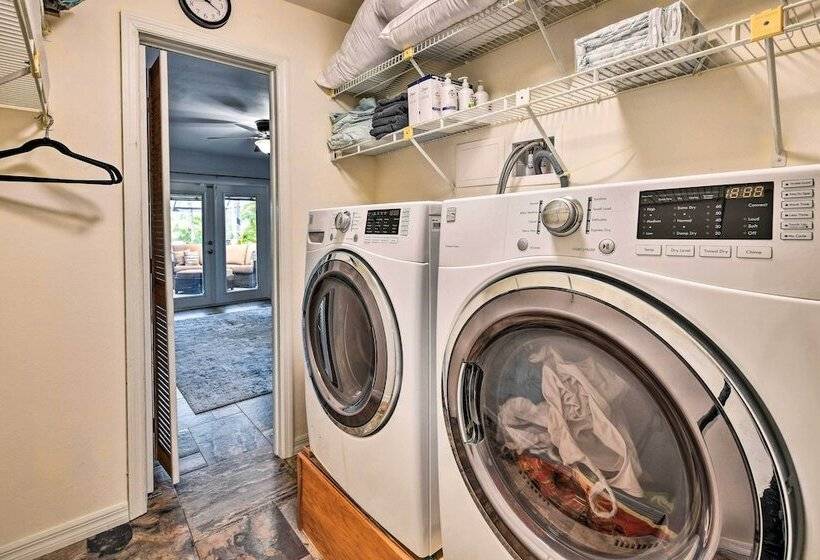 Port Charlotte Retreat W/ Heated Pool & Spa!