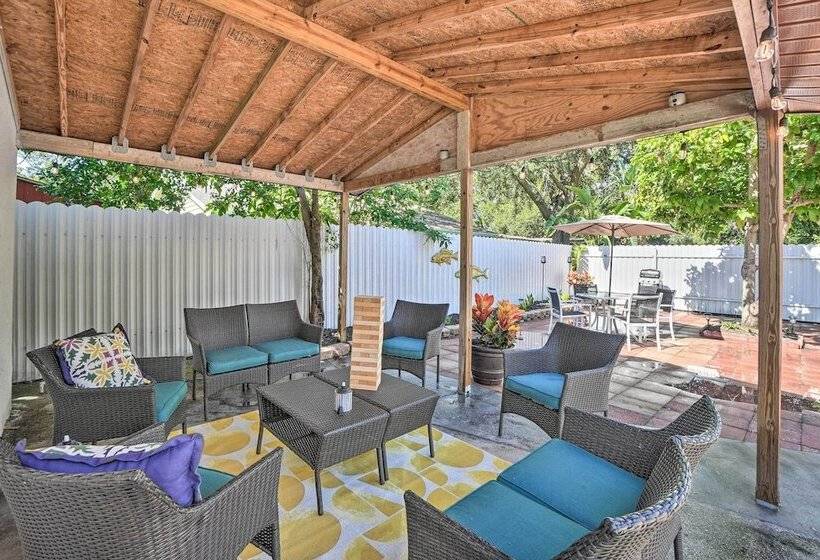 Poseidon S Place ~ 1 Mi To Bucs Stadium!