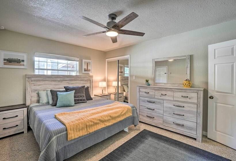 Poseidon S Place ~ 1 Mi To Bucs Stadium!