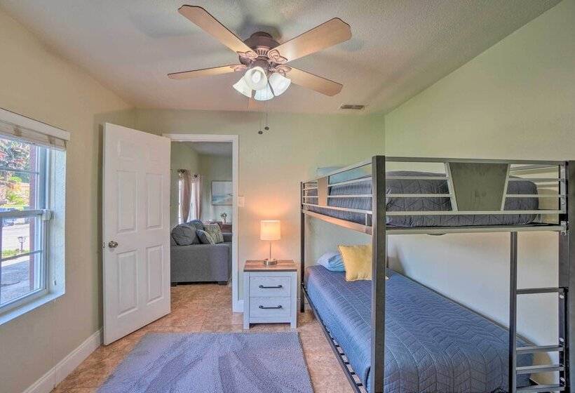 Poseidon S Place ~ 1 Mi To Bucs Stadium!