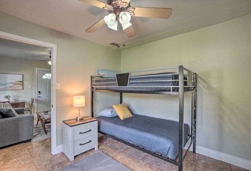 Poseidon S Place ~ 1 Mi To Bucs Stadium!