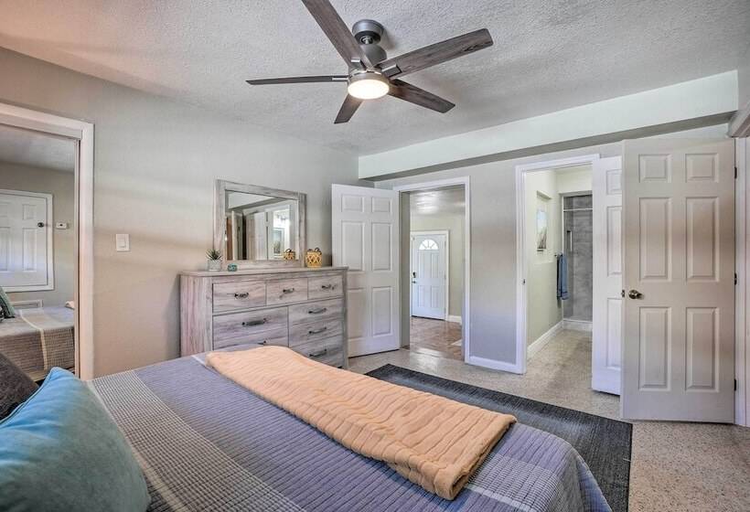 Poseidon S Place ~ 1 Mi To Bucs Stadium!