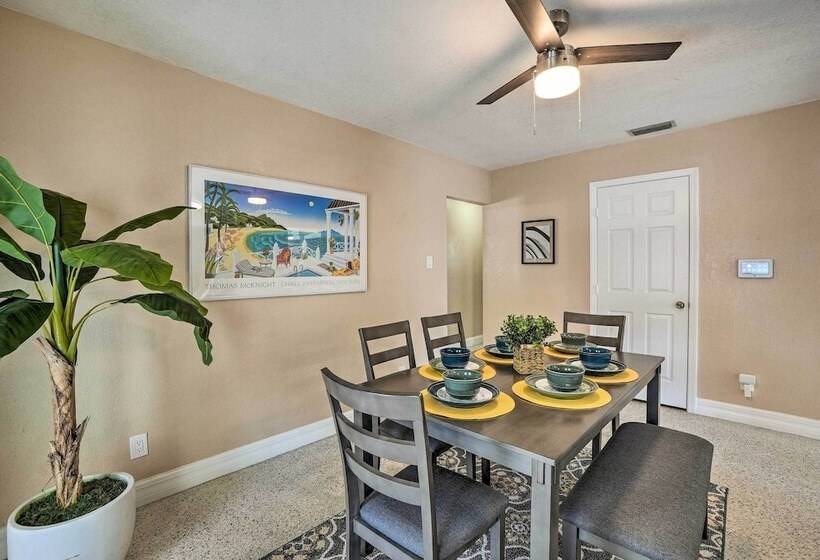 Poseidon S Place ~ 1 Mi To Bucs Stadium!