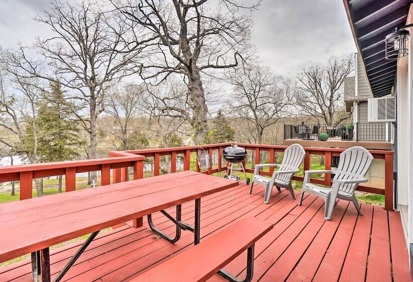 Quaint Table Rock Lake Hideout W/ Pool Access