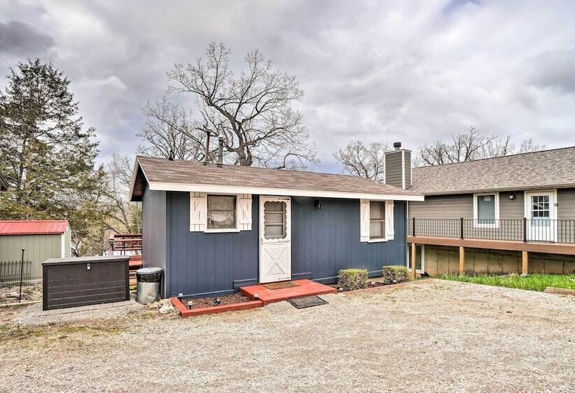 Quaint Table Rock Lake Hideout W/ Pool Access