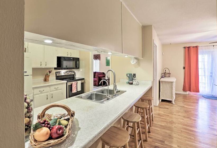 Quaint Tallahassee Home W/ Patio < 3 Mi To Fsu!