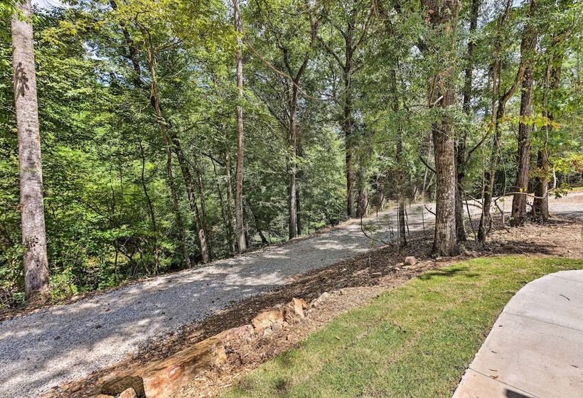 Quaint Tallassee Cabin: Stone Creek On Site!