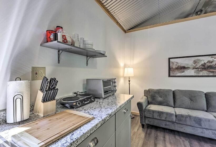 Quaint Tallassee Cabin: Stone Creek On Site!