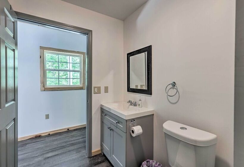 Quaint Tallassee Cabin: Stone Creek On Site!