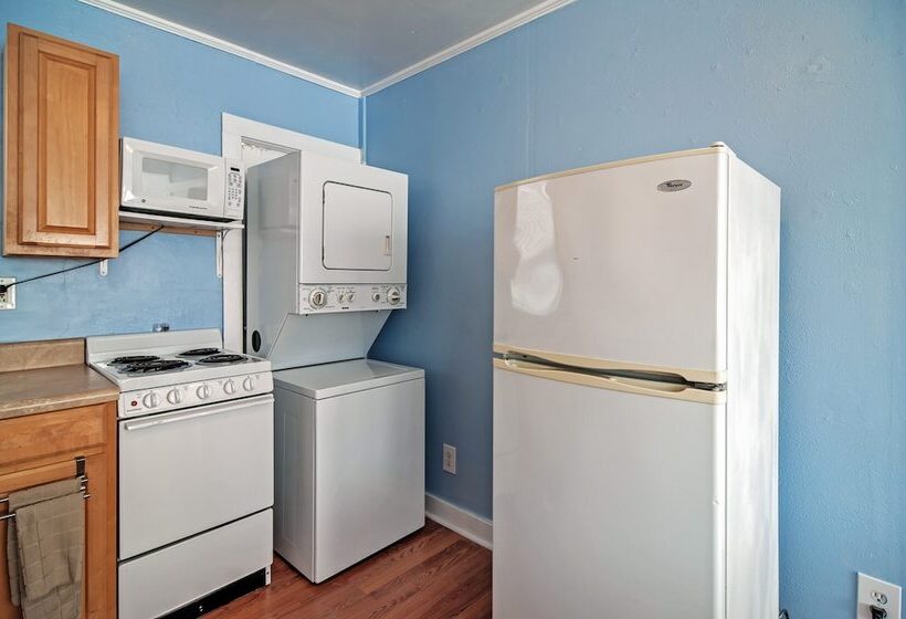 Quiet Cottage < 1/2 Mi To Gulf Coast & Boardwalk!