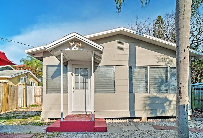 Quiet Cottage < 1/2 Mi To Gulf Coast & Boardwalk!