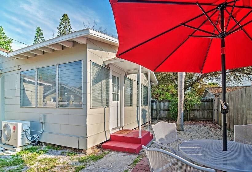 Quiet Cottage < 1/2 Mi To Gulf Coast & Boardwalk!