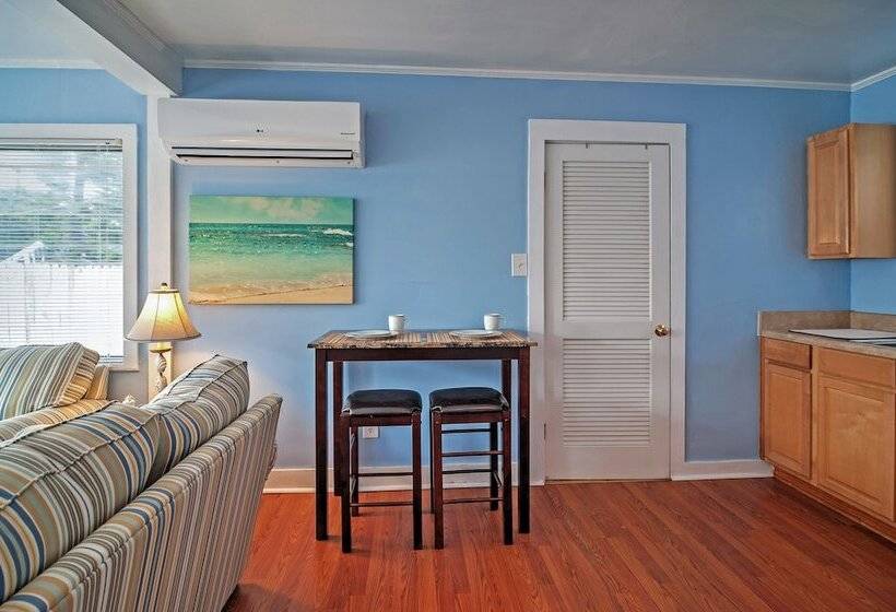 Quiet Cottage < 1/2 Mi To Gulf Coast & Boardwalk!