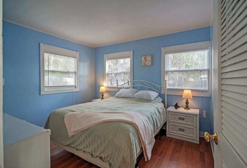 Quiet Cottage < 1/2 Mi To Gulf Coast & Boardwalk!