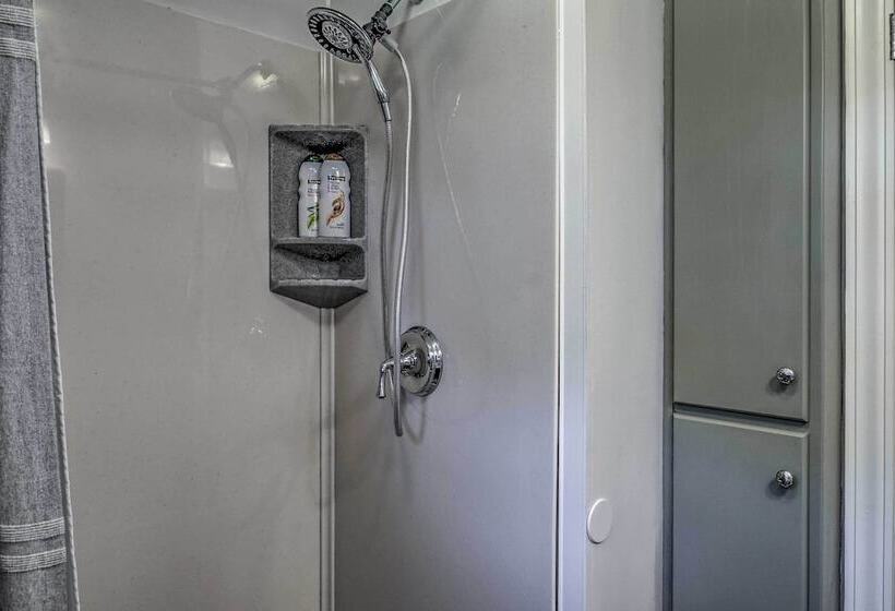 Quiet Country Home In Ava With Chic Interior!