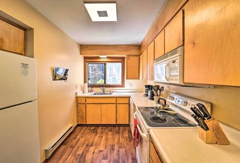 Quiet Home W/ Graeagle Meadows Golf Course View!