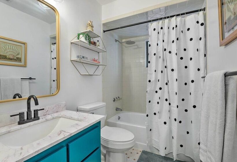 Refreshing Gulfport Escape: Boat, Fish & More