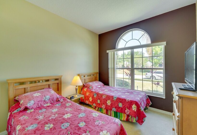 Lake View Escape W/ Lanai In Kissimmee!