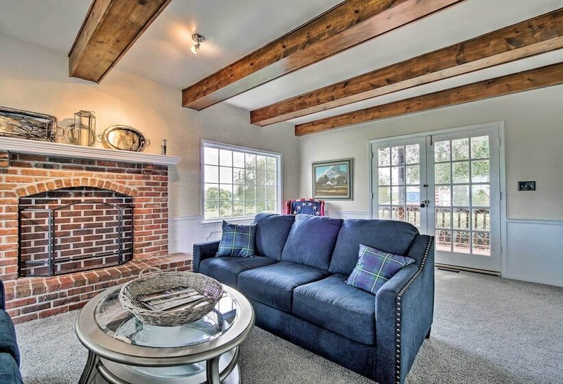 Remodeled Historic Farmhouse ~20 Mi To Kc!