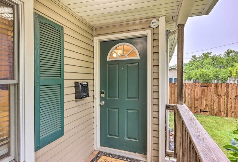 Renovated Lake Geneva Home Near Dtwn + Beach!