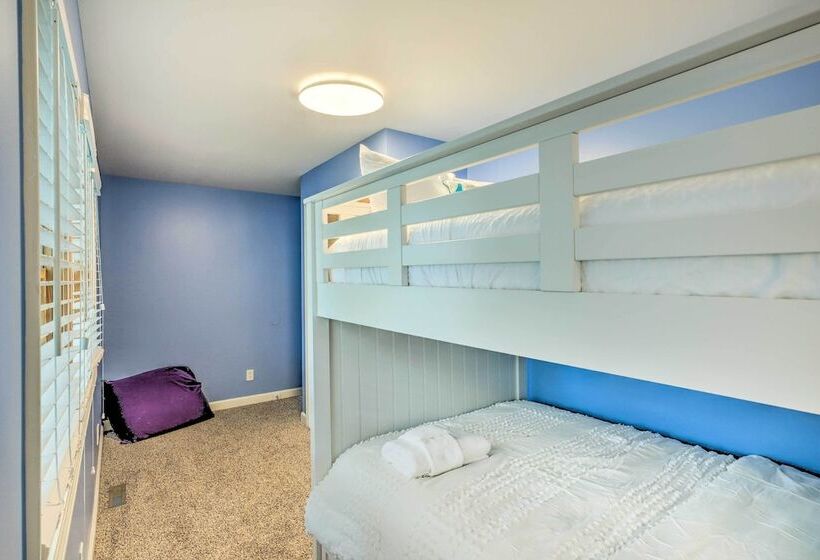 Renovated Lake Geneva Home Near Dtwn + Beach!