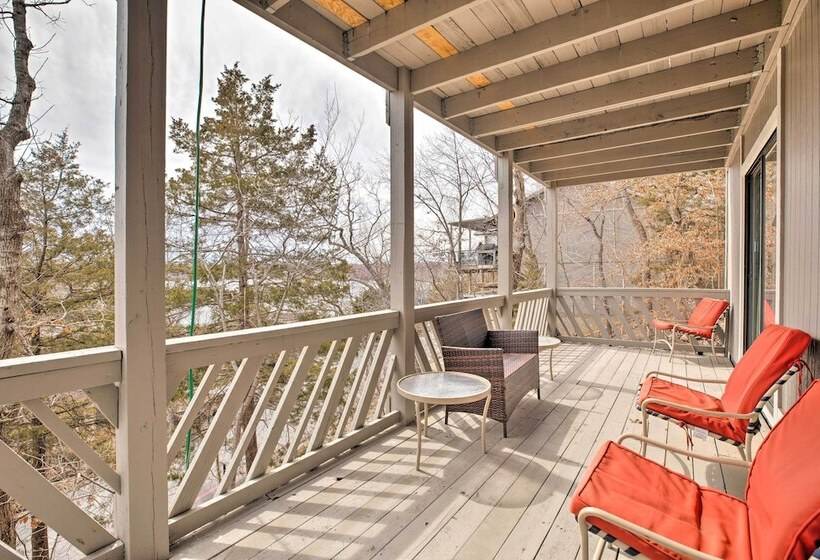 Resort Home W/ Hot Tub On Lake Of The Ozarks!
