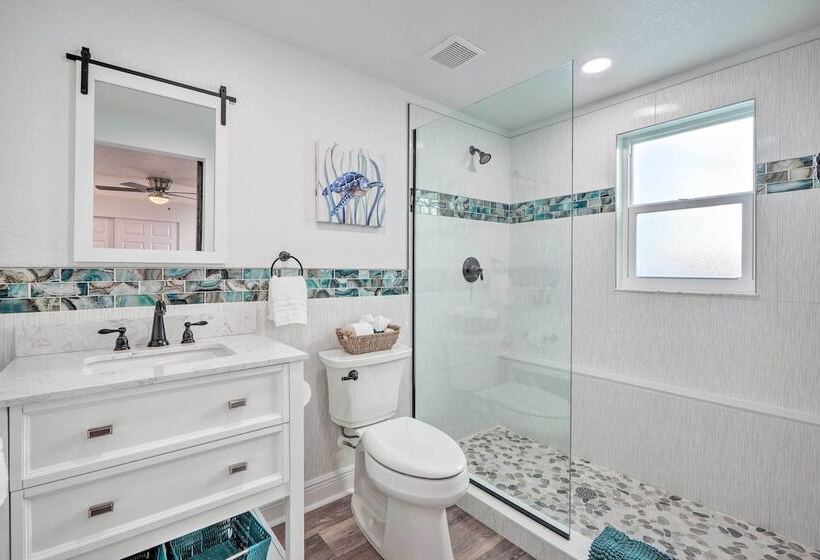 Riverfront Home W/ Putting Green & Boat Dock!