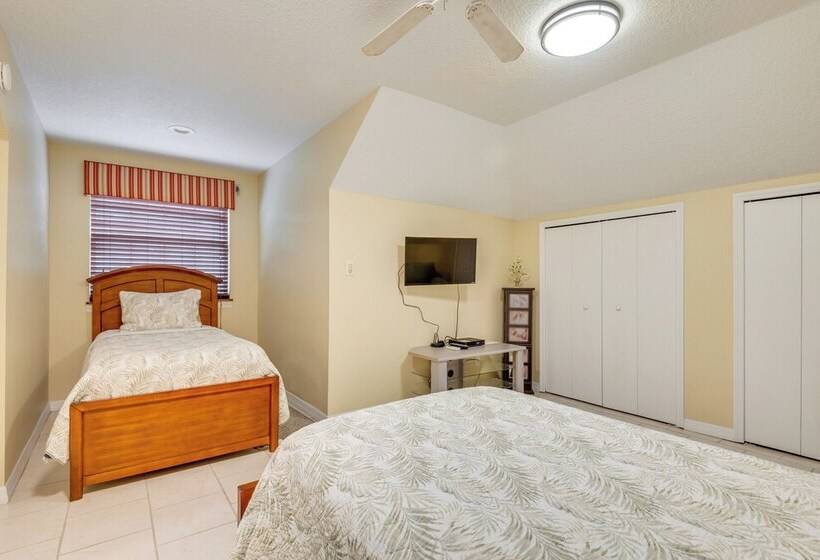 Parkside Titusville Escape: Home Gym + Pickleball!