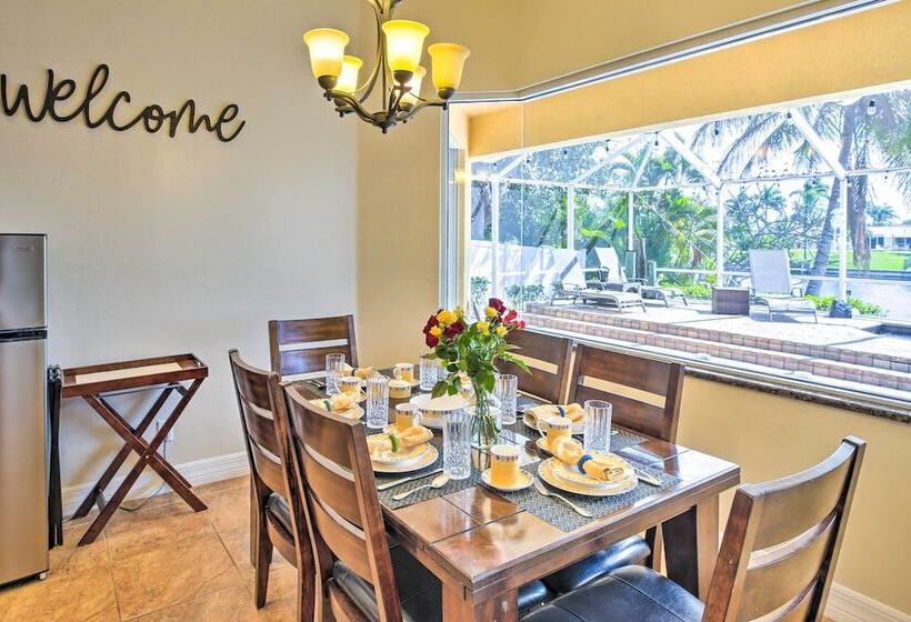 Waterfront Pool & Spa: Relaxing Cape Coral Retreat