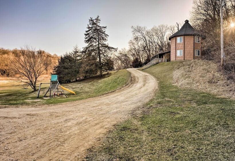 Rustic Iowa Cabin: 10 Mi To Maquoketa Caves