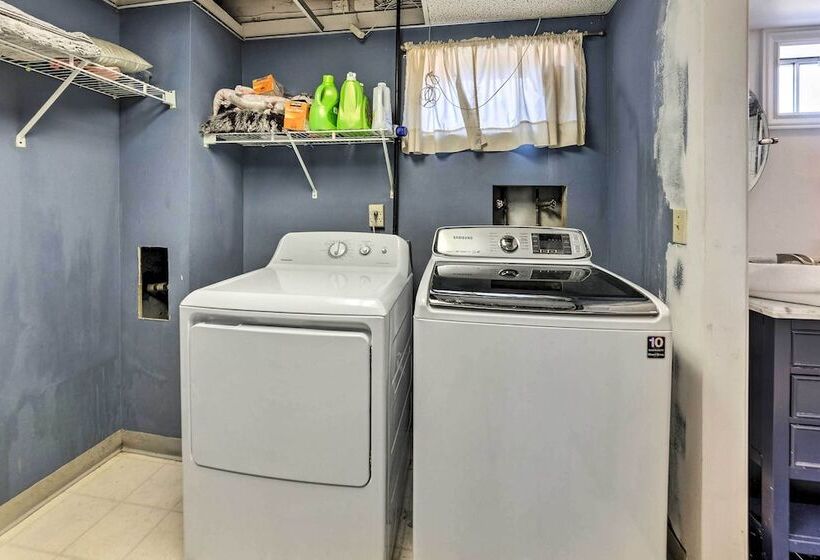 Saint Charles House Near Historic Downtown!