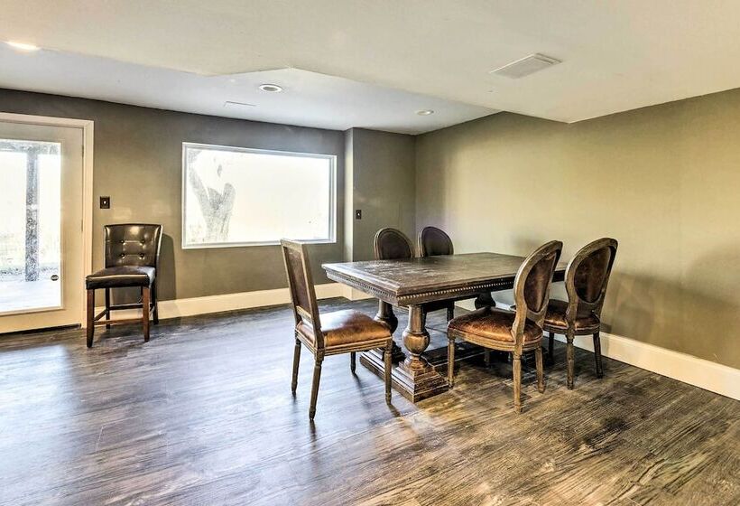Saint Charles House Near Historic Downtown!