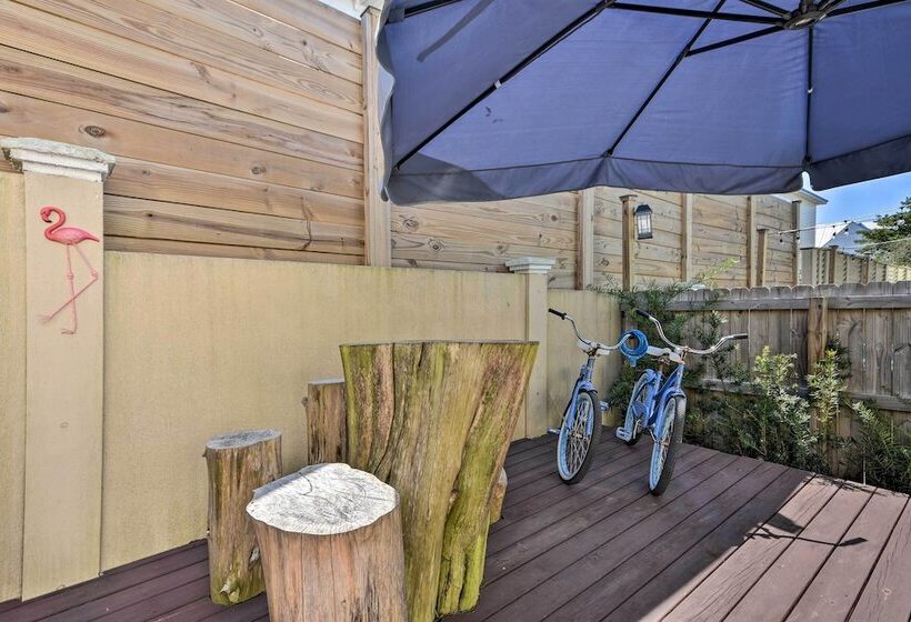 Santa Rosa Beach House W/ Spacious Deck