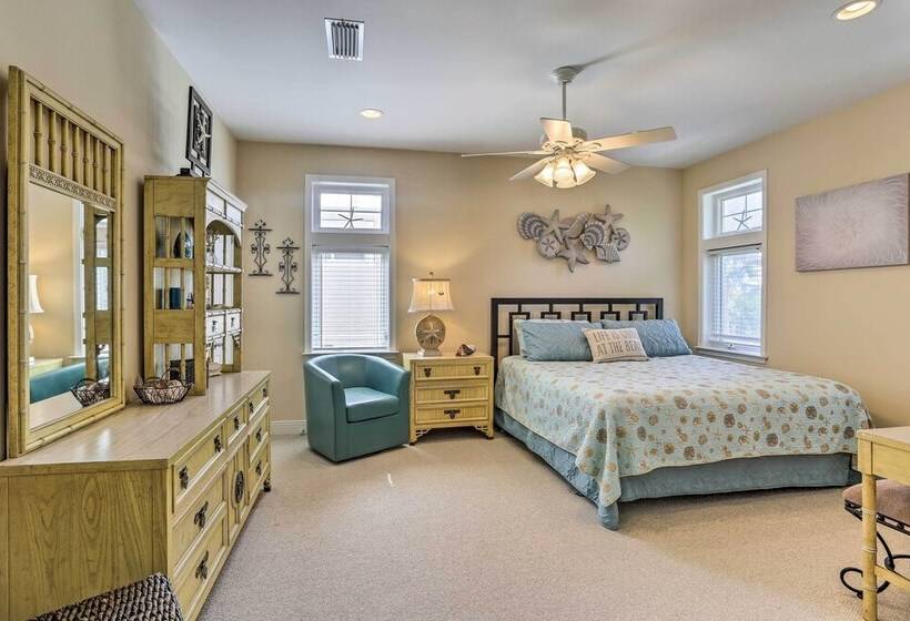 Santa Rosa Beach House W/ Spacious Deck