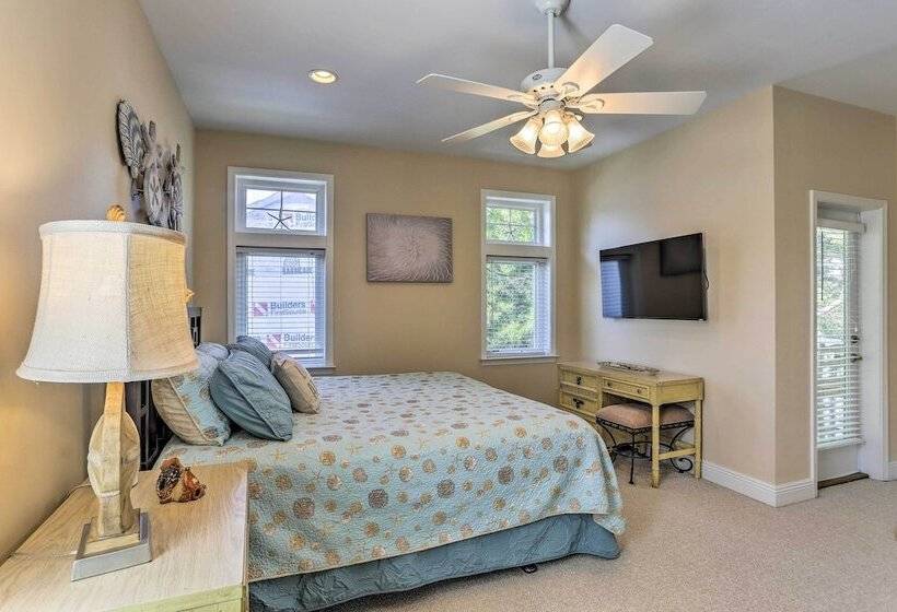 Santa Rosa Beach House W/ Spacious Deck