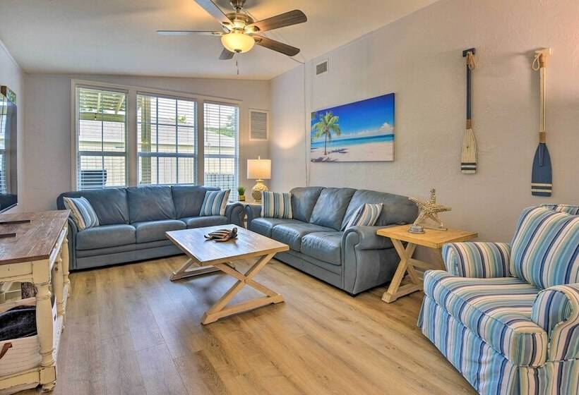 Sarasota Sunset House  W/ Spacious Patio!